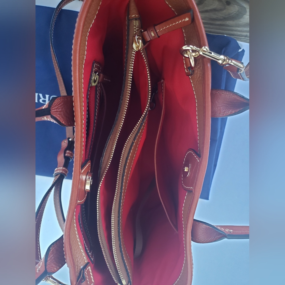 Y2K EUC Dooney & Bourke Leather All Weather Handbag Tote Crossbody!!!! - Picture 4 of 16